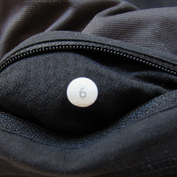 Lululemon Womens Black Athletic Shorts 6 Stretch Built In Lining Sweat Wicking - Picture 10 of 10